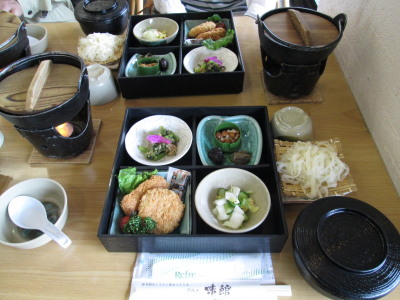 【旅行記】きりたんぽ鍋と稲庭うどんの昼食