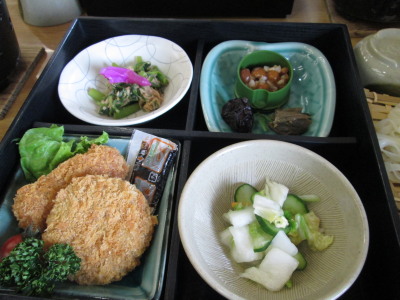 【旅行記】きりたんぽ鍋と稲庭うどんの昼食